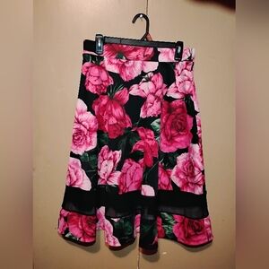 Chic Floral A-Line Skirt in Black and Pink